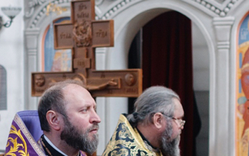 Епископ Борисовский и Марьиногорский Вениамин совершил Литургию Преждеосвященных Даров в Богоявленском храме-часовне