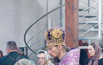 Епископ Борисовский и Марьиногорский Вениамин совершил Литургию Преждеосвященных Даров в Богоявленском храме-часовне