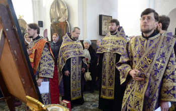 Икона блаженной Матроны Московской и ковчег с частицей мощей святой прибыли в Воскресенский собор г.Борисова