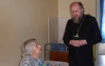 Пасха-2018: Поздравление с Пасхой инвалидов и пожилых людей, проживающих в социальных учреждениях