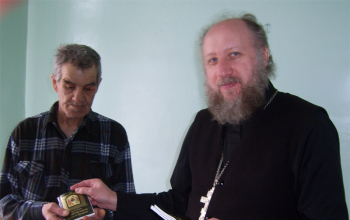 Пасха-2018: Поздравление с Пасхой инвалидов и пожилых людей, проживающих в социальных учреждениях