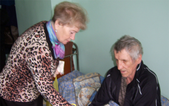 Пасха-2018: Поздравление с Пасхой инвалидов и пожилых людей, проживающих в социальных учреждениях