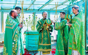 Престольный праздник отметил приход храма Святой Живоначальной Троицы