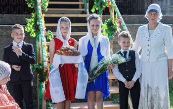 Престольный праздник отметил приход храма Святой Живоначальной Троицы