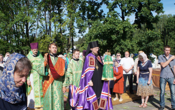 Престольный праздник отметил приход храма Святой Живоначальной Троицы