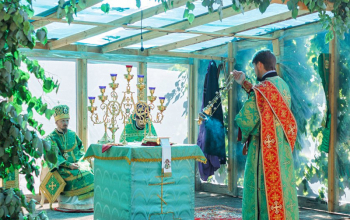 Престольный праздник отметил приход храма Святой Живоначальной Троицы