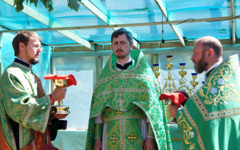 Престольный праздник отметил приход храма Святой Живоначальной Троицы