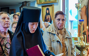 Ночное богослужение к 100-летию со дня мученической кончины святой Царской Семьи