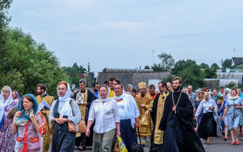 Крестный ход, посвященный памяти святого равноапостольного князя Владимира и празднованию 1030-летия Крещения Руси