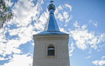 Божественная литургия в храме святого Архангела Михаила аг. Лошница