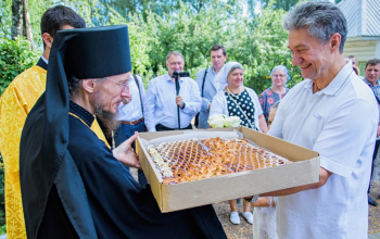 Божественная литургия в храме святого Архангела Михаила аг. Лошница