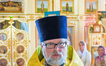 Божественная литургия в храме святого Архангела Михаила аг. Лошница