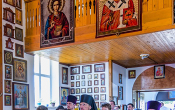 Божественная литургия в храме святого Архангела Михаила аг. Лошница