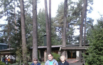 Дети-инвалиды посетили усадьбу «Бивак»