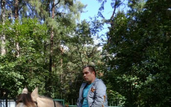 Дети-инвалиды посетили усадьбу «Бивак»