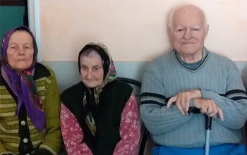 Посетили пожилых людей, проживающих на социальных койках в больницах сестринского ухода и социальных учреждениях