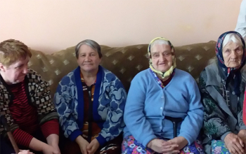 Посетили пожилых людей, проживающих на социальных койках в больницах сестринского ухода и социальных учреждениях