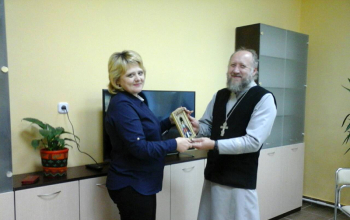 Посетили пожилых людей, проживающих на социальных койках в больницах сестринского ухода и социальных учреждениях